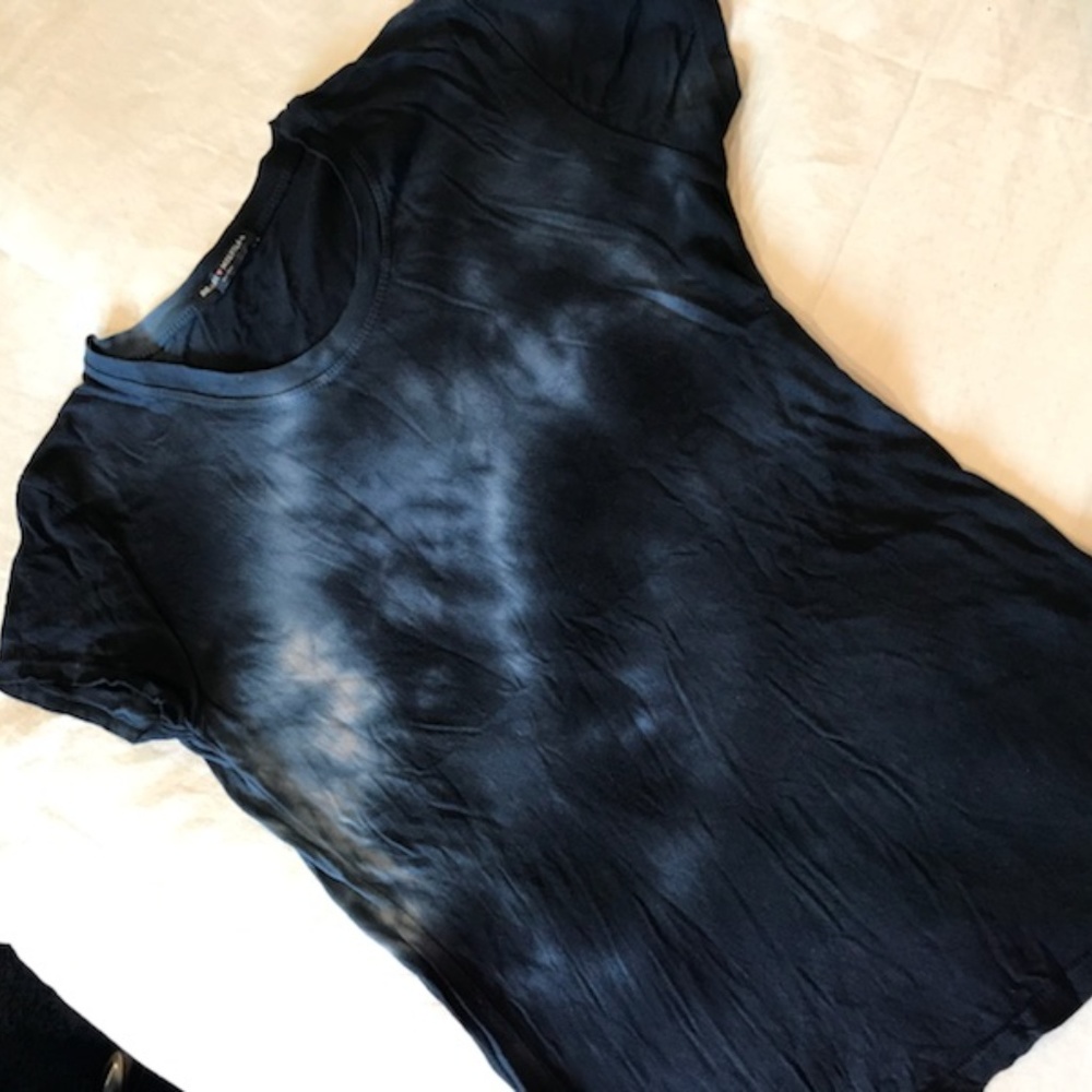BRANDY MELVILLE TEE